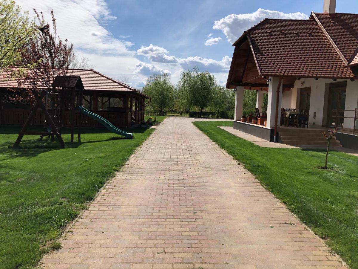 Kiscsere Vendeghaz Kallosemjen Bagian luar foto
