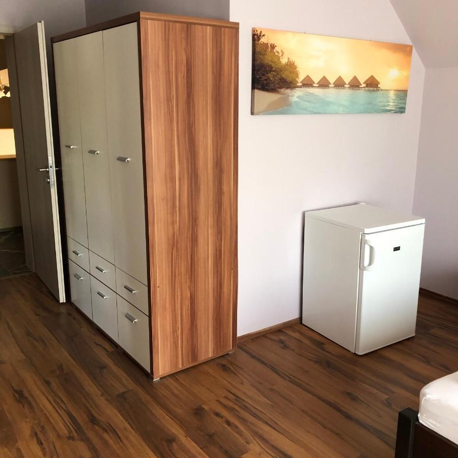Kiscsere Vendeghaz Kallosemjen Bagian luar foto