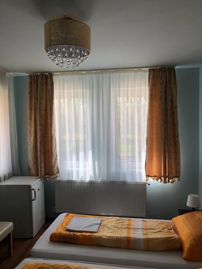 Kiscsere Vendeghaz Kallosemjen Bagian luar foto